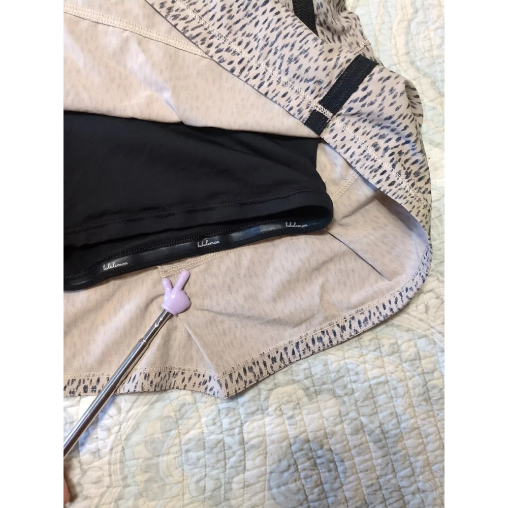 Lululemon Women's Leopard Print Skirt With Built In Shorts Size 8 - Picture 5 of 6